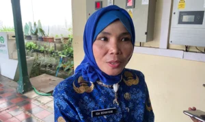 Masih Belum Tahu Penyebab dari Insiden Siswi Lompat dari Gedung, Pihak Sekolah Bantah Akibat Masalah Cinta Masih Belum Tahu Penyebab dari Insiden Siswi Lompat dari Gedung, Pihak Sekolah Bantah Akibat Masalah Cinta