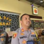 Kapolsek Cisaat AKP Yanto Sudiarto saat diwawancarai oleh awak media. Riki/Jabar Ekspres.