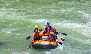 Hanyut Saat Buat Konten di Curug Cigamea, Korban Masih dalam Pencarian
