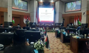 Rapat Paripurna DPRD Kabupaten Bogor Diwarnai Atribut Palestina, Rudy Susmanto: Bentuk Dukungan Rapat Paripurna DPRD Kabupaten Bogor Diwarnai Atribut Palestina, Rudy Susmanto: Bentuk Dukungan
