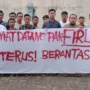 Aliansi Pemuda Aceh Berantas Korupsi menggelar aksi menyambut kedatangan Ketua KPK, Firli Bahuri di Bumi Serambi Mekah, Aceh, Selasa (7/11).