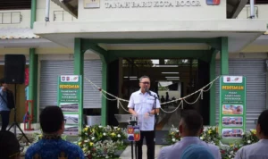 Mendag Zulhas Resmikan Pasar Berkonsep Pembayaran Digital di Bogor