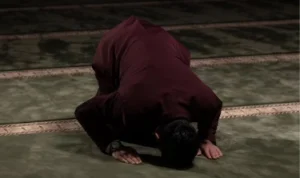 ILUSTRASI: bertaubat. (freepik)