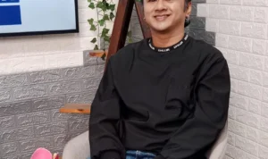 Vito Valnino John saat mendatangi Kantor Jabareksrpes, SAbtu (23/12)