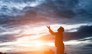 Ciri-ciri Sifat Para Penghuni Surga ILUSTRASI: Sifat para penghuni surga yang dijelaskan dalam hadits.(freepik)