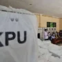 Gambar: Kegiatan Pembukaan Kotak Suara/ Dok. Bawaslu 2021/ Ilustrasi Pendaftaran Pengawas TPS Pemilu 2024