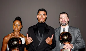 Foto Jude Bellingham bersama Orangtuanya saat acara Golden Boy Award 2023.