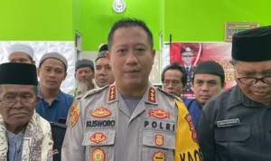 Memasuki Musim Penghujan, Polresta Bandung Siap Bantu Warga dalam Penanggulangan Bencana Kapolresta Bandung, Kombes Pol Kusworo Wibowo saat menghadiri Jumat Curhat Polresta Bandung. Foto Agi Jabar Ekspres