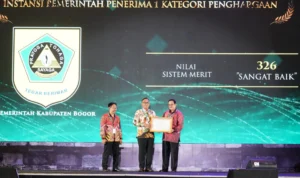 Keren! Bupati Bogor Iwan Setiawan Terima Penghargaan Meritokrasi dengan Predikat Sangat Baik dari KASN
