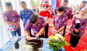JNE Kantor Cabang Utama Karawang Diresmikan, Hadir Lebih Dekat dan Berikan Pelayanan Prima Bagi Pelanggan JNE Kantor Cabang Utama Karawang Diresmikan, Hadir Lebih Dekat dan Berikan Pelayanan Prima Bagi Pelanggan