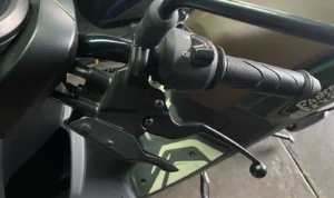 Fungsi dan Cara Merawat Parking Brake Lock di Motor Matik