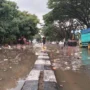 Banjir di Gedebage, Kota Bandung akibat derasnya hujan.
