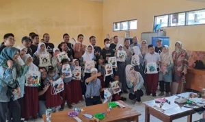 Dukung Komunitas Penyandang Disabilitas Garut, Karyawan dan Manajemen XL Axiata Mengajar di SLB