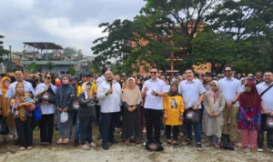 Wujudkan Aksi Nyata dan Kontribusi Permasalahan Sosial Ekonomi, IKAL Angkatan VI HIPMI Bagikan Bantuan 1300 Paket Sembako Gratis untuk Warga Rusunawa Cimahi Wujudkan Aksi Nyata dan Kontribusi Permasalahan Sosial Ekonomi, IKAL Angkatan VI HIPMI Bagikan Bantuan 1300 Paket Sembako Gratis untuk Warga Rusunawa Cimahi