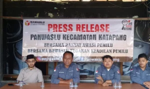 Panwascam Katapang Kawal Distribusi Logistik Tahap Pertama