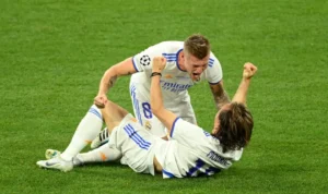 Siapkah Real Madrid Kehilangan 2 Legenda Hidupnya? Pilar lini tengah Real Madrid, Toni Kroos dan Luka Modric.