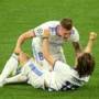 Pilar lini tengah Real Madrid, Toni Kroos dan Luka Modric.