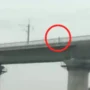 Aksi Nekat Seseorang Tak Dikenal Berjalan di Jalur Kereta Cepat Whoosh, Pihak KCIC Buka Suara