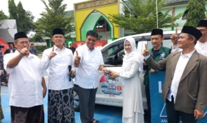 Konsolidasi Laskar Santri AMIN, Relawan Serahkan 100 Unit Mobil Operasional untuk Kampanye Relawan Serahkan 100 Unit Mobil Operasional untuk Kampanye / iSTIMEWA