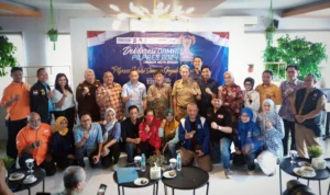 Jajaran Peradi Kota Bogor bersama Insan Pers dan perwakilan partai politik di Kota Bogor menggelar Deklarasi Damai Pilpres 2024, Senin (11/12).
