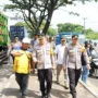 Kapolresta Bandung Kusworo Wibowo saat mengecek jalur Cileunyi-Nagreg jelang Nataru yang terhambat akibat perapihan jalan. Foto Dok Humas Polresta Bandung