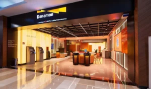 Danamon bersama Adira Finance meraih penghargaan bergengsi Infobank Top 100 CEO 2023 dan Infobank Bankers of the Year 2023 yang diadakan oleh Majalah Infobank di Four Seasons Hotel, Jakarta pada Rabu, 13 Desember 2023.