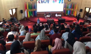 Ratusan Mahasiswa Unpad Antusias Ikuti Program Harita Nickel Goes to Campus Kegiatan Harita Nickel Goes to Campus dengan menyelengarakan Kuliah umum, Jumat (15/12). (Jabarekspres/Deffa Hudzaifa)