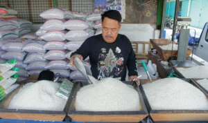 Operasi Pasar Justru Kurangi Pendapatan Para Pedagang