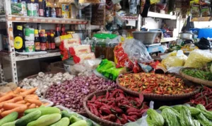Harga Melonjak Tinggi, Pedagang Pasar Atas Keluhkan Sepi Konsumen
