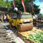 Pemusnahan ribuan botol miras dan knalpot brong menggunakan Wales Stoom di Mako Polres Kota Banjar, 21 Desember 2023.