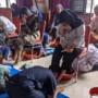 Melihat Anak Didik Pemasyarakatan Membasuh Kaki Ibu dari Balik Jeruji LPKA Bandung