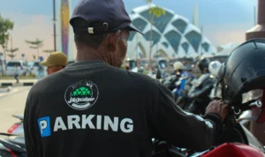 Berebut Lahan Bisnis Masjid Al Jabbar yang Menggiurkan Berebut Lahan Bisnis Masjid Al Jabbar yang Menggiurkan