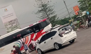 Kecelakaan di Perempatan Gedebage, Jalan Soekarno Hatta, Kota Bandung, Selasa 26 Desember 2023.