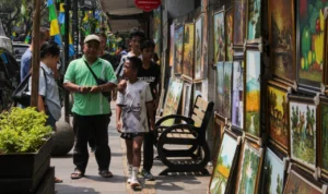 Wisatawan dikawasan Braga, Kota Bandung (Pandu Muslim)
