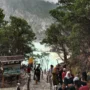 Pengunjung ke objek wisata Kawah Putih yang meningkat di libur nataru.