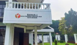 Upaya Money Politics Ala Caleg di Kota Bogor Terendus Bawaslu, Kampanye Sambil Bagikan Sembako hingga Uang Tunai Upaya Money Politics Ala Caleg di Kota Bogor Terendus Bawaslu, Kampanye Sambil Bagikan Sembako hingga Uang Tunai
