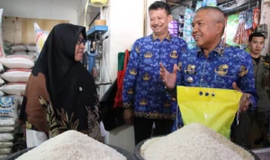 Harga Beras Melambung, Pemkab Bandung Barat Beri Subsidi Rp1.250 per Kilogram