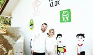 Berkonsep Ramah Lingkungan, Marc Klok Bangun Ulang SLB Budi Mulia Cililin Marc Klok bersama Sylvia Beinwinkler (CEO HHI) saat peresmian SLB Budi Mulia Cililin, KBB.