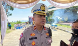 Jelang Natal dan Tahun Baru 2024, Polresta Bandung Antisipasi Titik Kemacetan di Tempat Wisata Kasatlantas Polresta Bandung, Kompol Mangku Anom saat dimintai keterangan di Gedung Dome Bale Rome, Soreang, Kabupaten Bandung, Kamis (21/12/2023). Foto Agi Jabar Ekspres