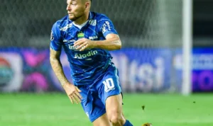 prediksi susunan pemain Persib vs PSM