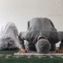 ILSUTRASI: Tips agar bisa khusyuk waktu Sholat. (freepik)
