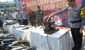 Jelang Nataru, Polresta Bogor Gergaji 3.315 Knalpot Brong Jelang Nataru, Polresta Bogor Gergaji 3.315 Knalpot Brong