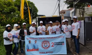 Bagi-bagi Susu Gratis, GSP Jawa Barat Ajak Generasi Milenial dan Gen Z Dukung Gerakan Pilpres 2024 Sekali Putaran