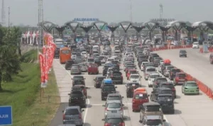 Jelang Natal 2023, Terjadi Kenaikan Signifikan Pengguna Tol Trans Jawa