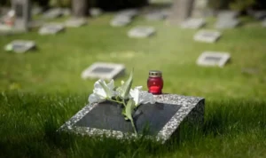 10 Cara Merayakan Hari Ibu untuk Ibu yang Sudah Meninggal 10 Cara Merayakan Hari Ibu untuk Ibu yang Sudah Meninggal