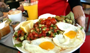 7 Kombinasi Makanan dan Minuman yang Bikin Rasa Nggak Selaras