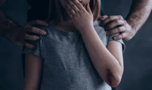 Diiming-imingi Uang Rp5 Ribu, Kakek di Depok Cabuli Bocil Ilustrasi: Pencabulan anak di bawah umur oleh kakek di Depok.