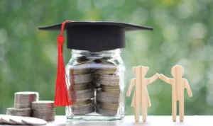 ILUSTRASI: Investasi Dana Pendidikan untuk anak. (freepik)