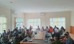 Jelang Pemilu, BPBD Kabupaten Bandung Antisipasi TPS Rawan Bencana BPBD Kabupaten Bandung saat rapat koordinasi dengan beberapa stakholder jelang pemilu 2024 mengantisipasi lokasi TPS rawan bencana. Foto Dok BPBD Kabupaten Bandung