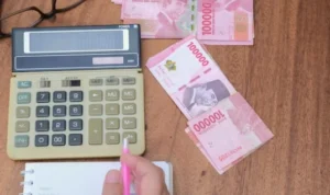 ILUSTRASI: Merseka finansial di usia muda. (freepik)